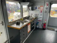集装箱船 待售