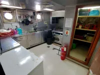 登陆艇，坦克 待售