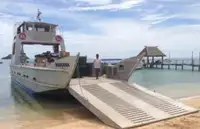 登陆艇，坦克 待售