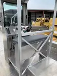登陆艇，坦克 待售