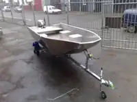 工作船 待售