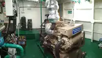 登陆艇，坦克 待售