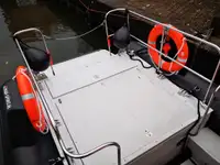 集装箱船 待售