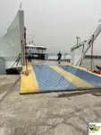 滚装船 待售