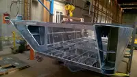 登陆艇，坦克 待售