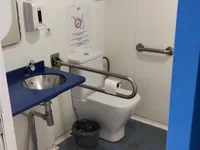 渡轮 待售