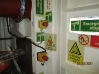 冷藏船 待售