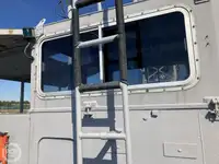 登陆艇，坦克 待售