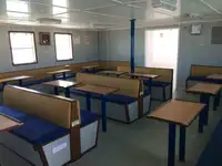 登陆艇，坦克 待售