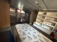 双体船 待售