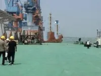 驳船 待售