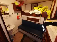 滚装船 待售