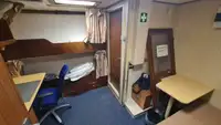 供应船 待售