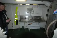 登陆艇，坦克 待售