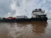 登陆艇，坦克 待售