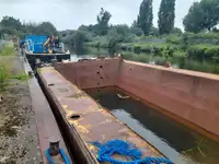 驳船 待售