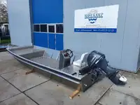工作船 待售