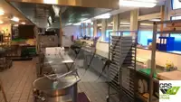 住宿驳船 待售