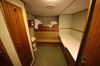 滚装船 待售