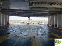 滚装船 待售