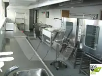 住宿驳船 待售