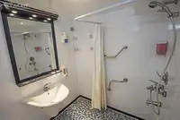 邮轮 待售