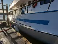 渡轮 待售