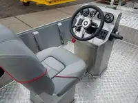 工作船 待售