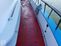 渡轮 待售