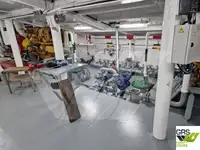 滚装船 待售