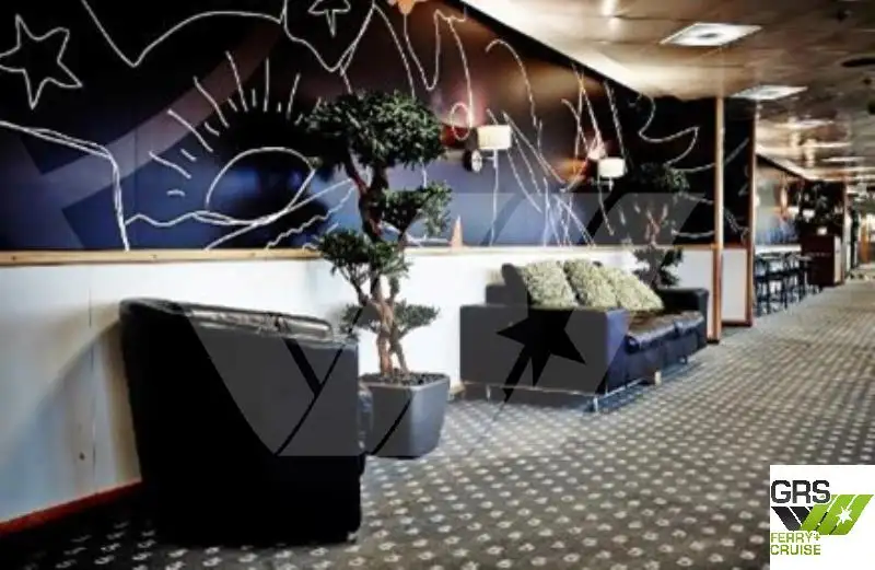滚装船 待售