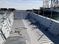 登陆艇，坦克 待售