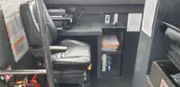 海上风电场服务船 待售