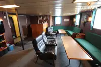 破冰船 待售