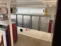 渡轮 待售