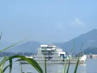 滚装船 出售